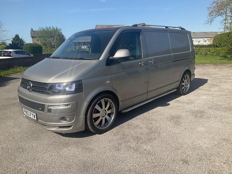 Usado VW Transporter Highline 180 HP (132 kW) 2013 Dourado Van