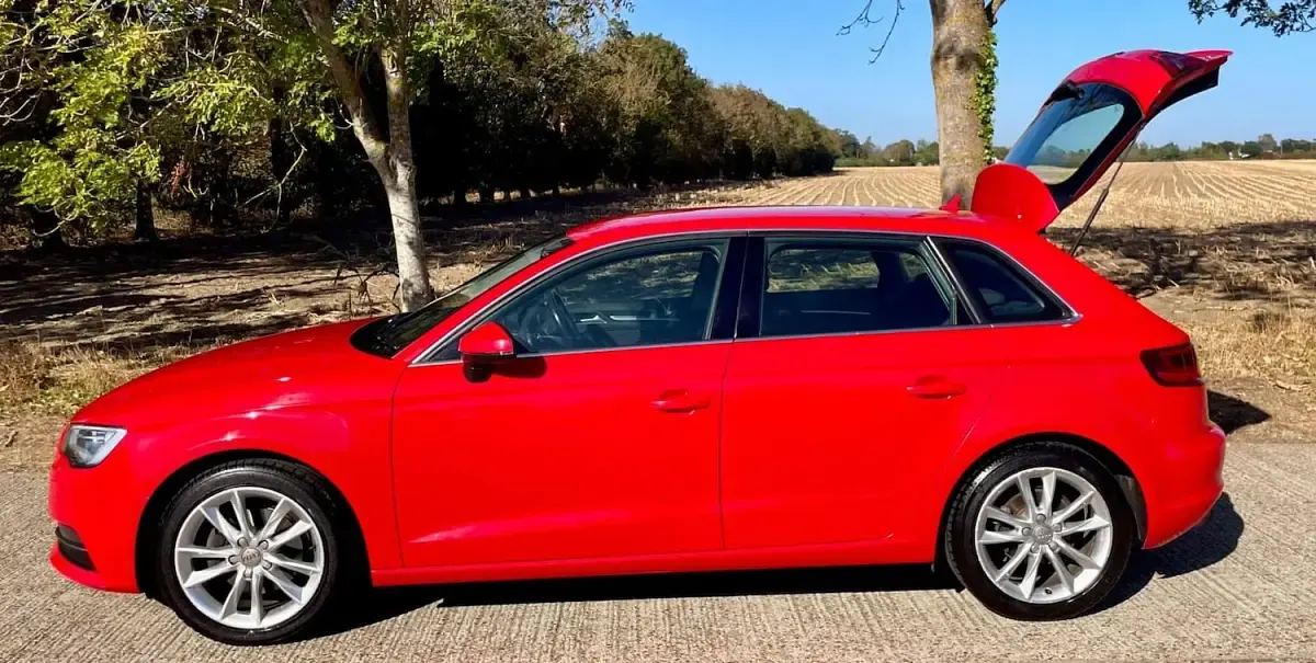 Used Audi A3 Sportback Sport 150 HP (110 kW) 2016 Red Hatchback