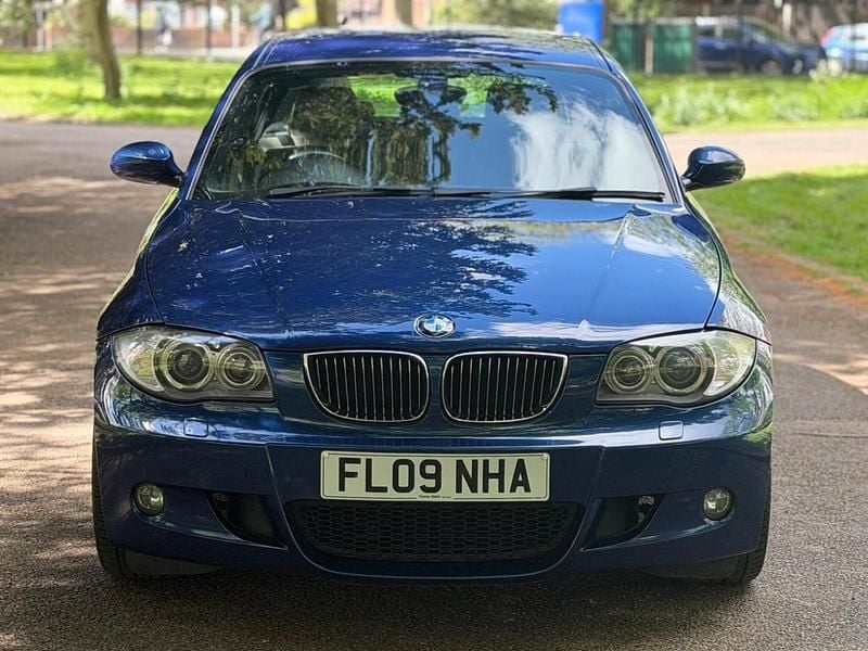 Begagnad BMW 130 M Sport 2009 Blå Halvkombi