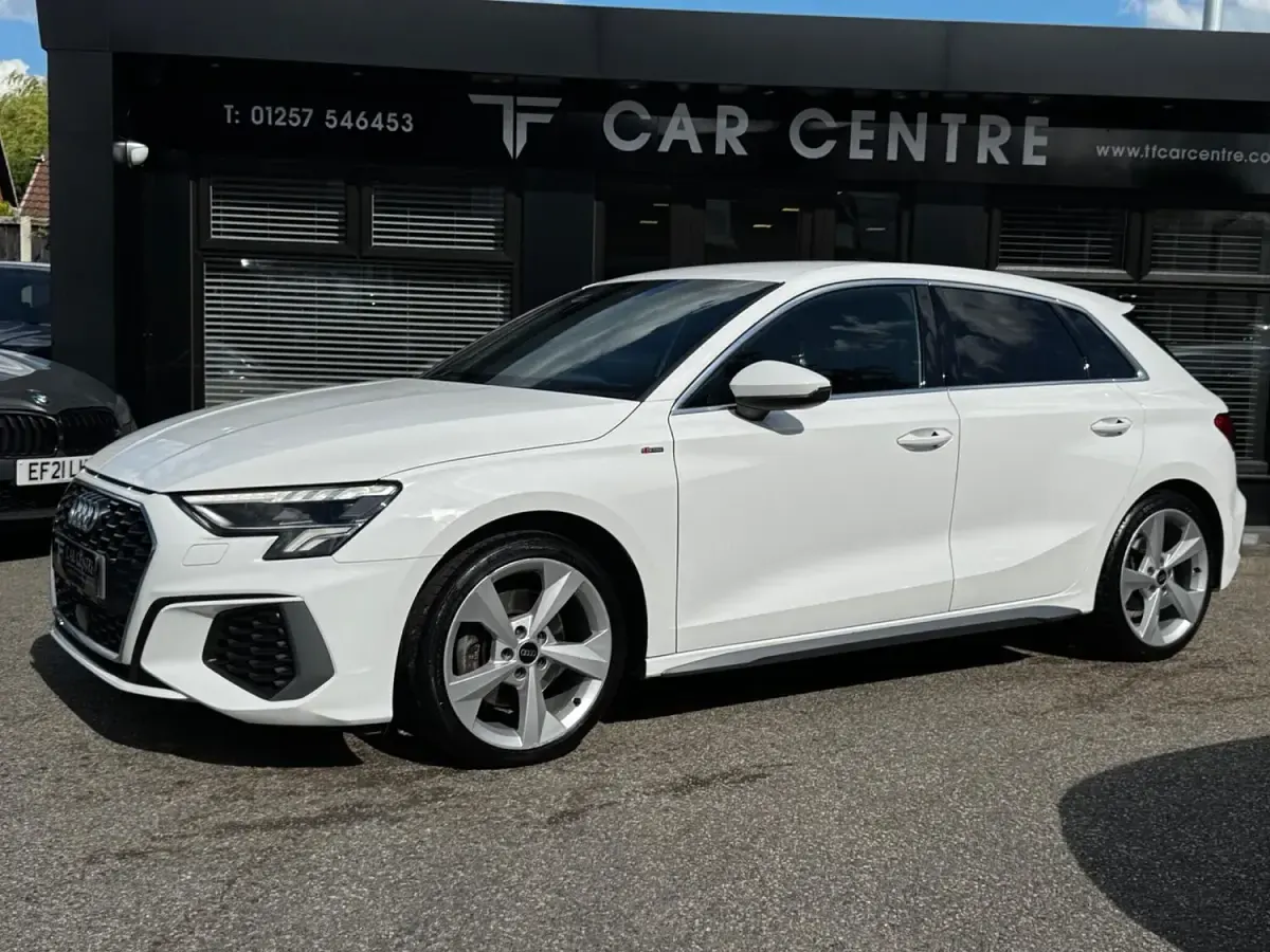 Used Audi A3 Sportback S-Line 150 HP (110 kW) 2020 White Hatchback