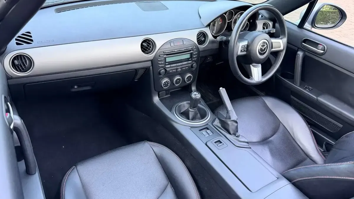 Used Mazda MX5 161 HP (118 kW) 2010 Silver Cabriolet