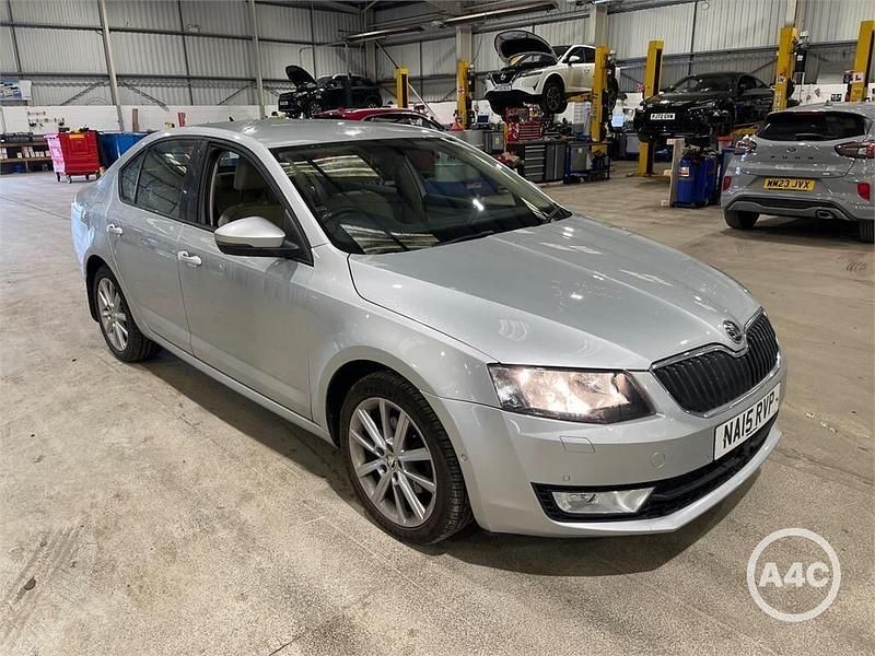 Used Skoda Octavia Elegance 2015 Silver Hatchback