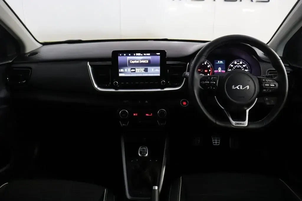 Used Kia Stonic GT-Line S 118 HP (86 kW) 2023 Yellow SUV