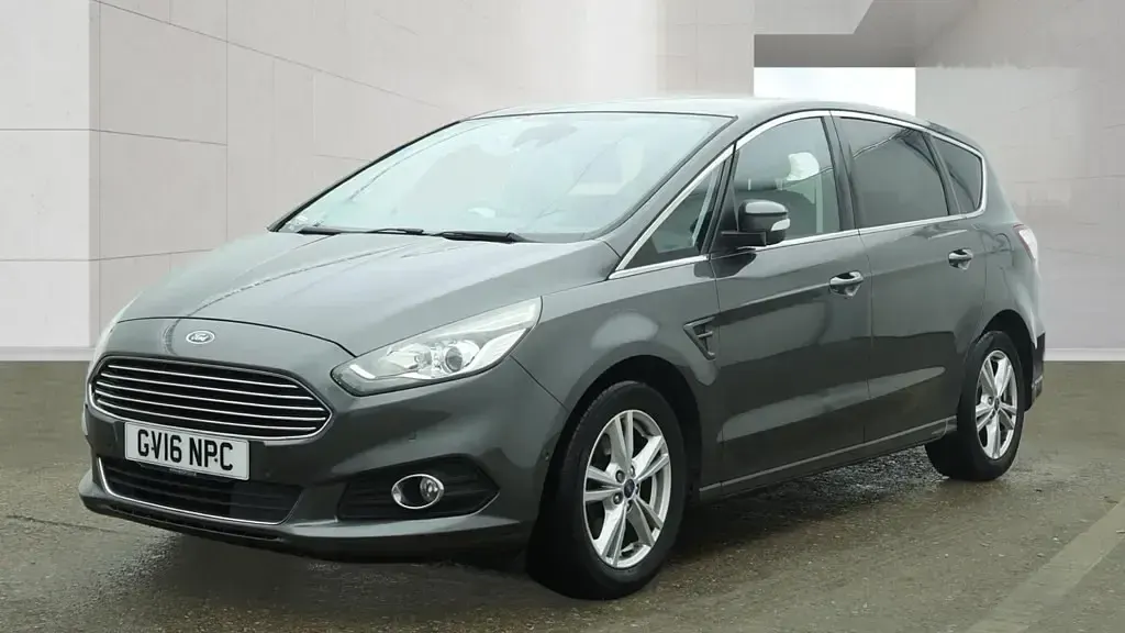 Used Ford S-MAX Titanium 180 HP (132 kW) 2016 Magnetic grey MPV