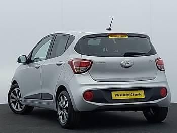 Used Hyundai i10 Premium SE 87 HP (63 kW) 2017 Silver Hatchback