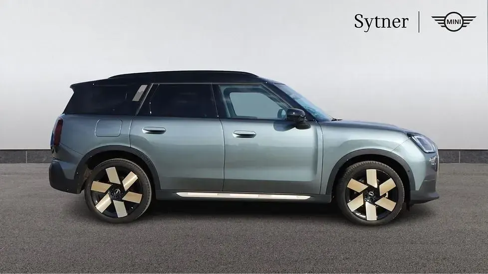 Used Mini Countryman 168 HP (123 kW) 2024 Green SUV