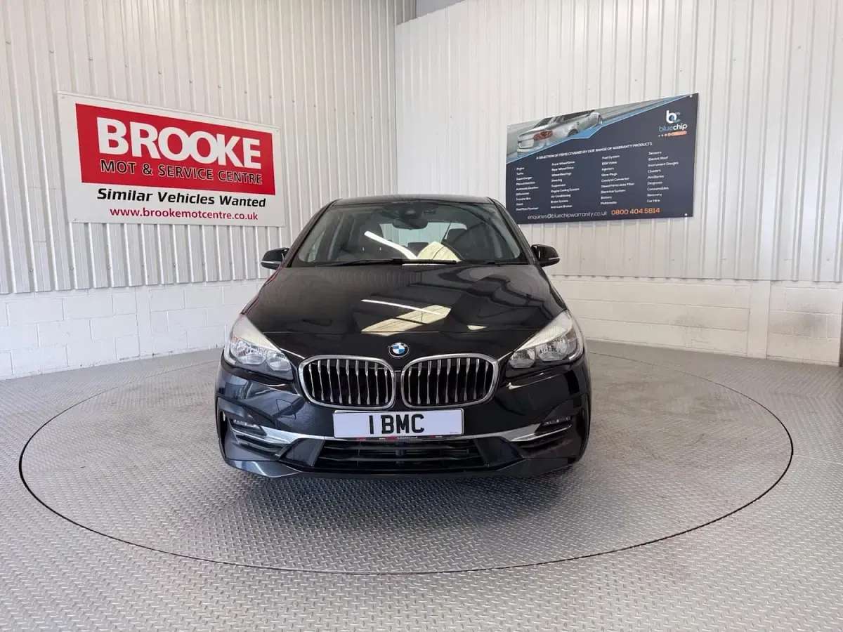 Used BMW 218 Luxury Line 2018 Black Hatchback
