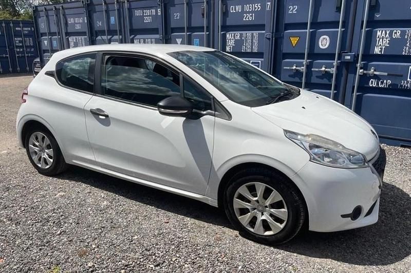 White Used 2014 Peugeot 208 Access Hatchback | £3,995 - Image 1/1
