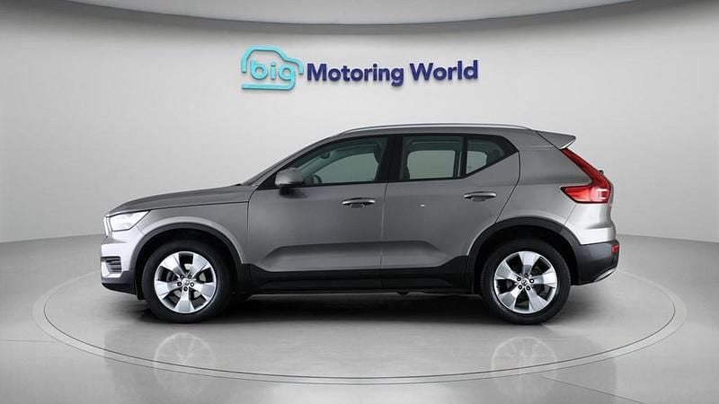 Used Volvo XC40 Momentum 163 HP (119 kW) 2022 Grey SUV