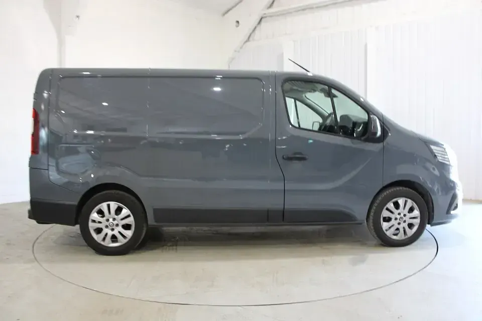 Used Renault Trafic 2023 Grey