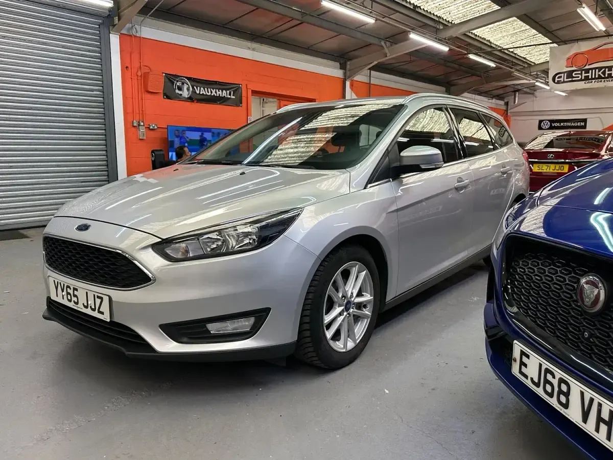 Used Ford Focus Zetec 115 HP (84 kW) 2015 Silver Estate