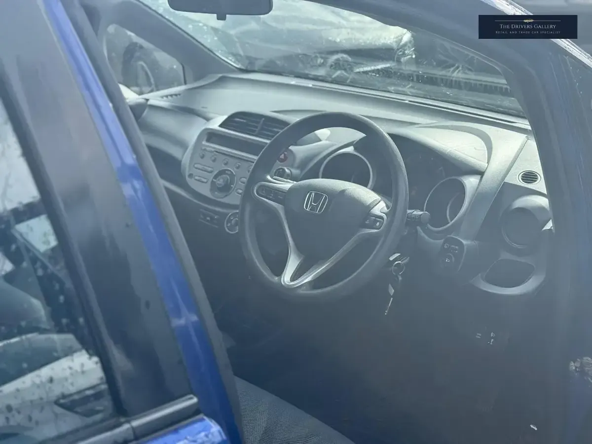 Used Honda Jazz ES 100 HP (73 kW) 2009 Blue Hatchback