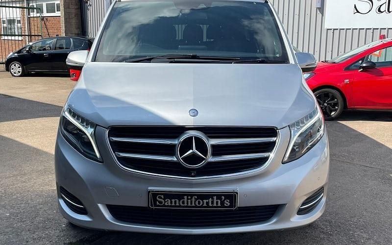 Begagnad Mercedes V250 190 HK (139 kW) 2015 Minibuss
