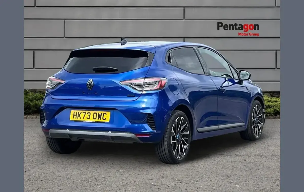 Used Renault Clio V Esprit Alpine 140 HP (102 kW) 2024 Blue Hatchback
