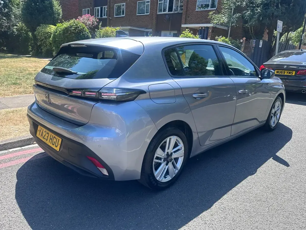 Used Peugeot 308 Active Premium 130 HP (95 kW) 2023 Grey Hatchback