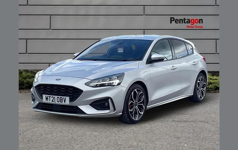 Used Ford Focus ST-Line X 123 HP (90 kW) 2021 Silver Hatchback