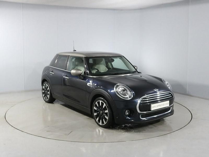 Used Mini Cooper Exclusive 134 HP (98 kW) 2020 Black Hatchback