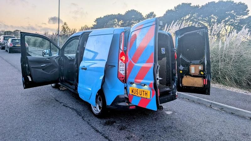 Used Ford Transit Connect Limited 115 HP (84 kW) 2015 Black MPV