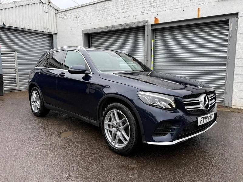 Begagnad Mercedes GLC250 AMG line 2018 Blå Kombi