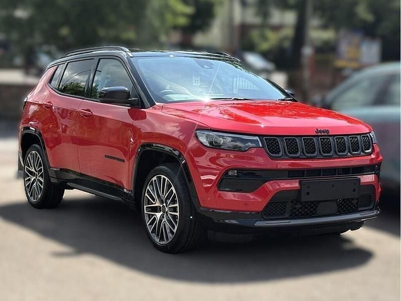 Red/black New 2025 Jeep Compass Altitude SUV | £26,495 (Fair price) - Image 1/4