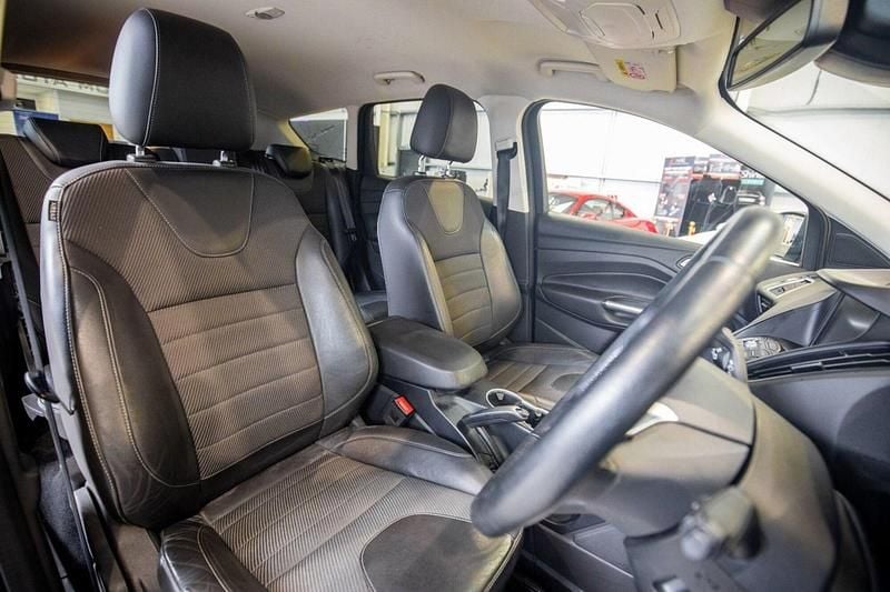 Used Ford Kuga Titanium 180 HP (132 kW) 2016 Blue SUV