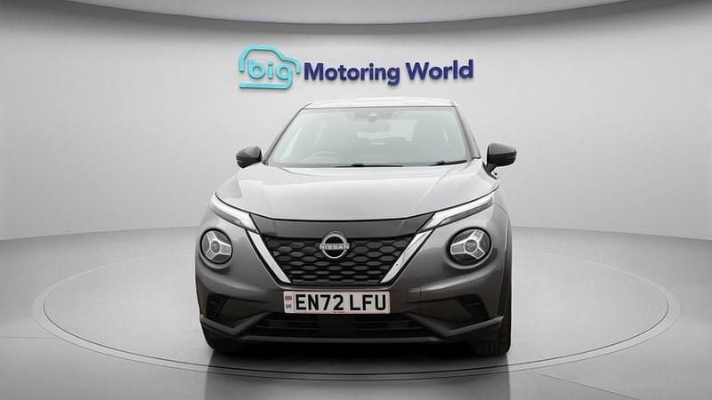 Used Nissan Juke N-Connecta 143 HP (105 kW) 2023 Grey SUV