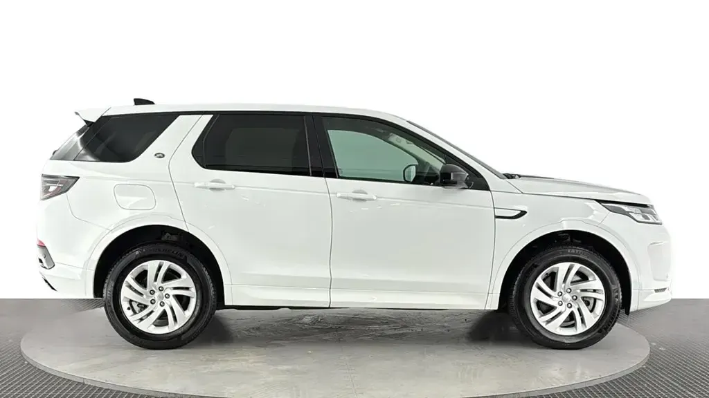 Used Land Rover Discovery 5 S 204 HP (150 kW) 2024 White SUV