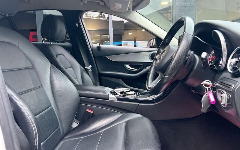 Used Mercedes C250 204 HP (150 kW) 2016 White Sedan