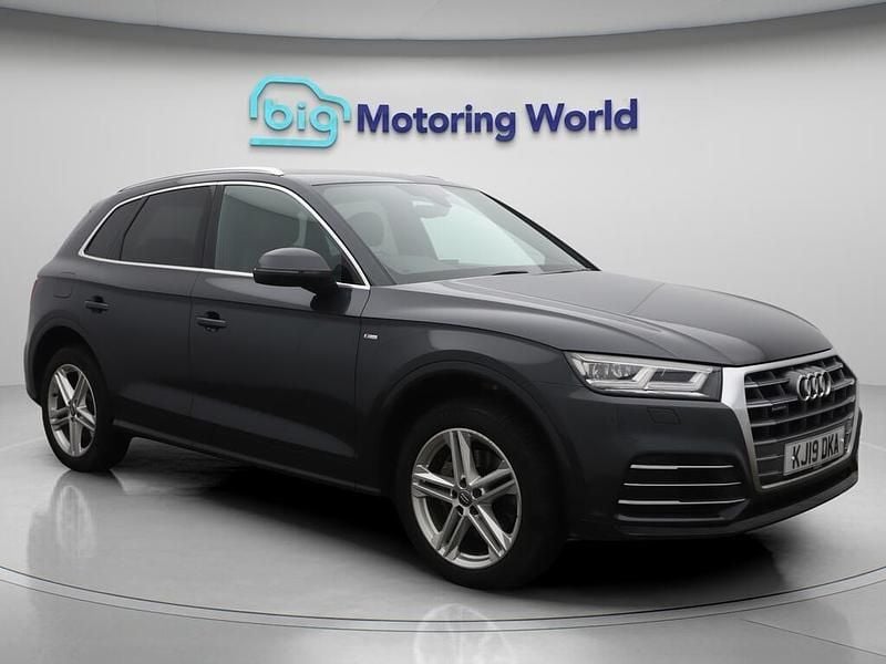 Grey Used 2019 Audi Q5 S-Line SUV | £20,600 (Good price) - Image 1/4