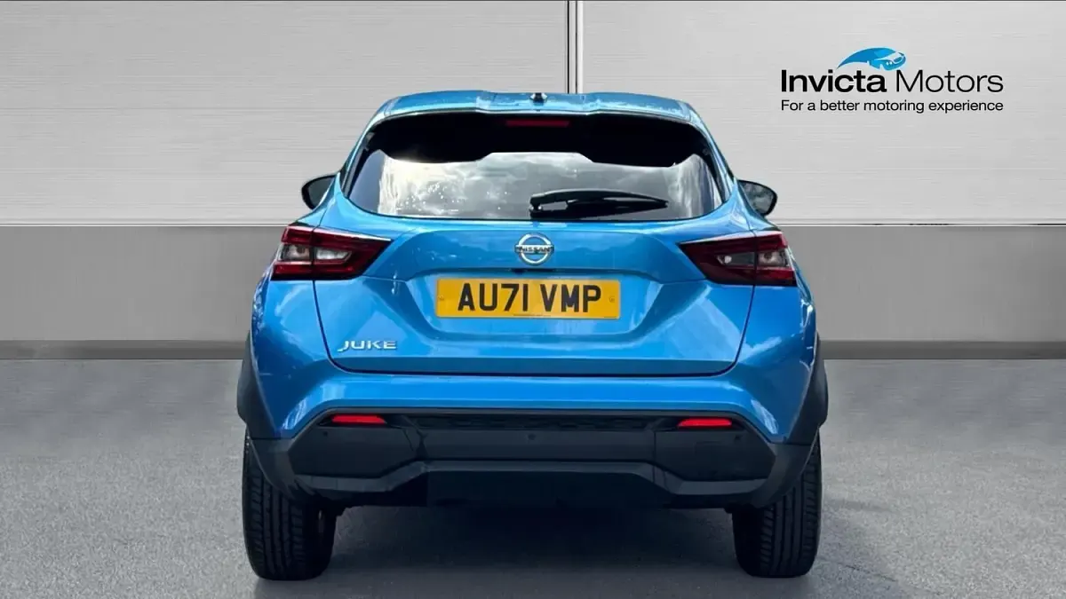 Used Nissan Juke N-Connecta 114 HP (83 kW) 2021 Vivid blue premium metallic SUV