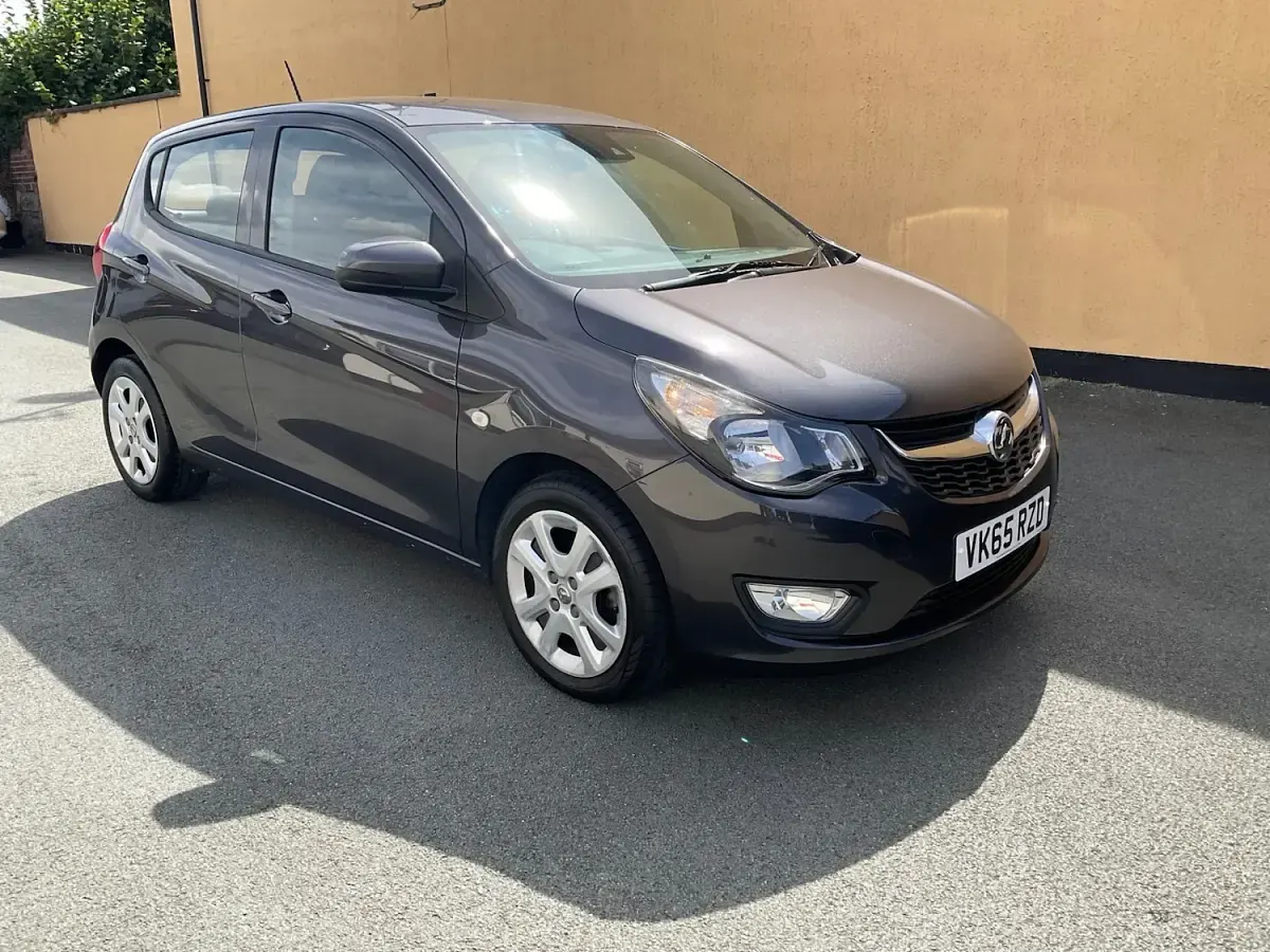 Used Vauxhall Viva 75 HP (55 kW) 2015 Grey Hatchback