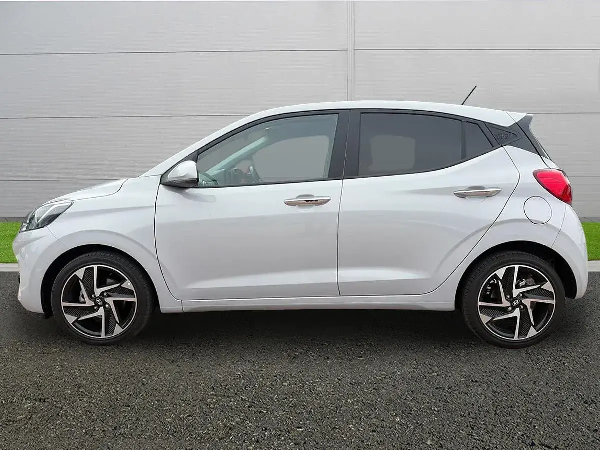 New Hyundai i10 Premium 79 HP (58 kW) 2026 Grey Hatchback