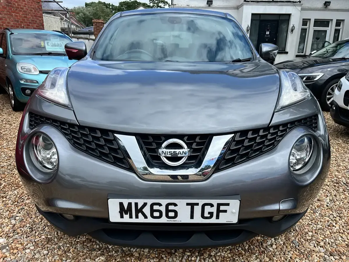 Used Nissan Juke Tekna 115 HP (84 kW) 2016 Grey SUV