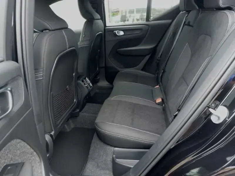 New Volvo XC40 Plus 161 HP (118 kW) 2026 SUV