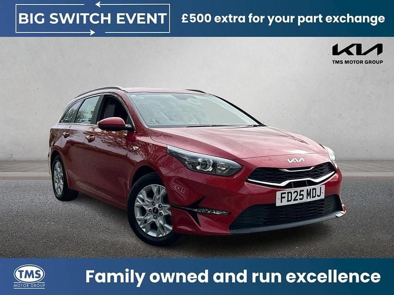 Used Kia Ceed 138 HP (101 kW) 2025 Red Hatchback