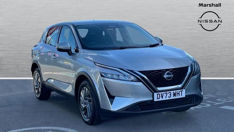 Used Nissan Qashqai Acenta Premium 140 HP (102 kW) 2023 Silver SUV