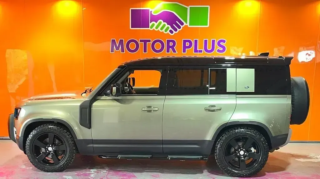 Used Land Rover Defender First Edition 240 HP (176 kW) 2020 Green SUV