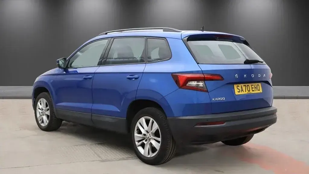 Used Skoda Karoq SE Technology 150 HP (110 kW) 2020 Blue SUV