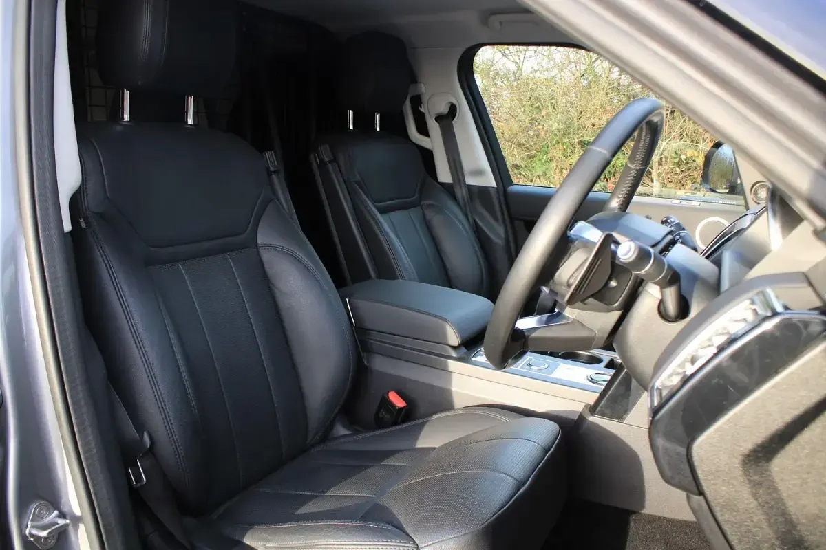 Used Land Rover Discovery SE 2020 Grey SUV