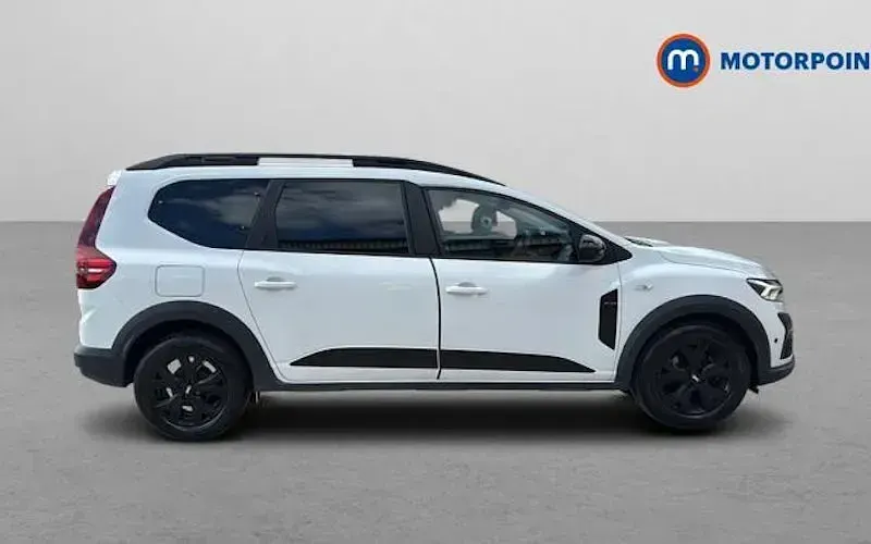 Second-hand Dacia Jogger Extreme 110 CP (80 kW) 2023 Alb Monovolum