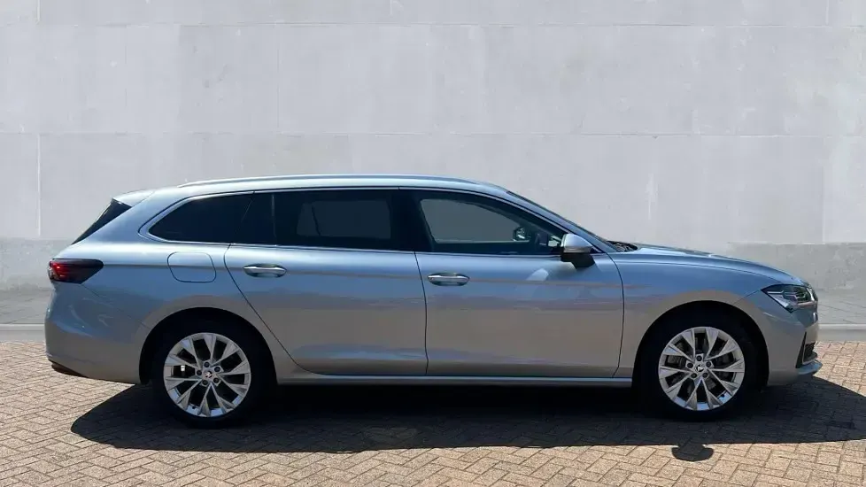 Used Skoda Superb SE L 204 HP (150 kW) 2024 Silver