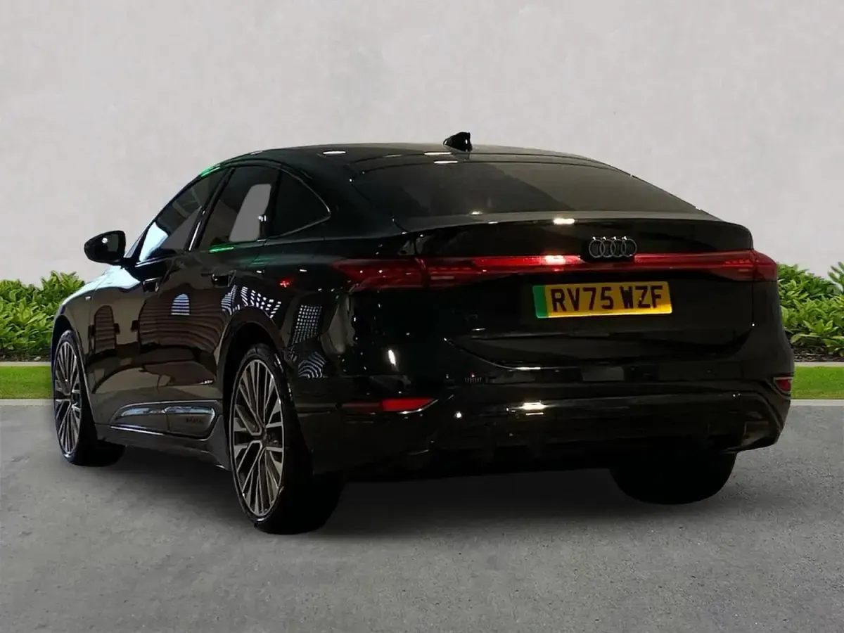Używany Audi A6 e-tron Performance 269 kW (367 KM) 2025 Czarny Hatchback