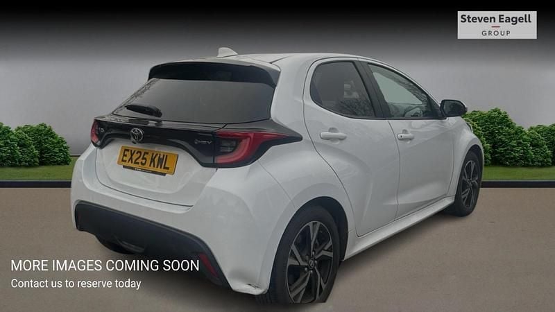 Used Toyota Yaris Hybrid Design 2025 White Hatchback