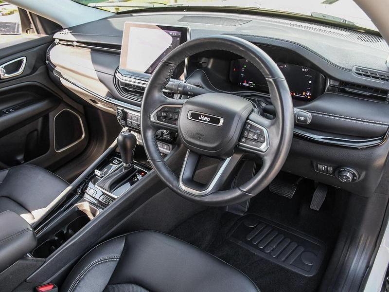 Begagnad Jeep Compass 237 HK (174 kW) 2024 Vit SUV
