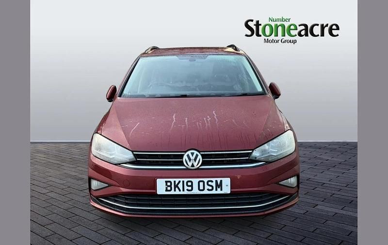 Used VW Golf Sportsvan Match 128 HP (94 kW) 2019 Red MPV