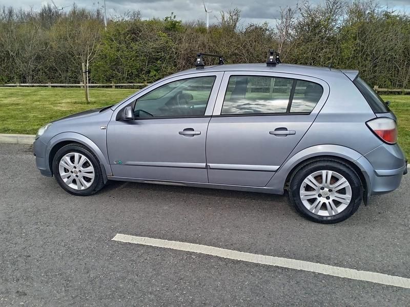 Used Vauxhall Astra Active 2006 Silver Hatchback