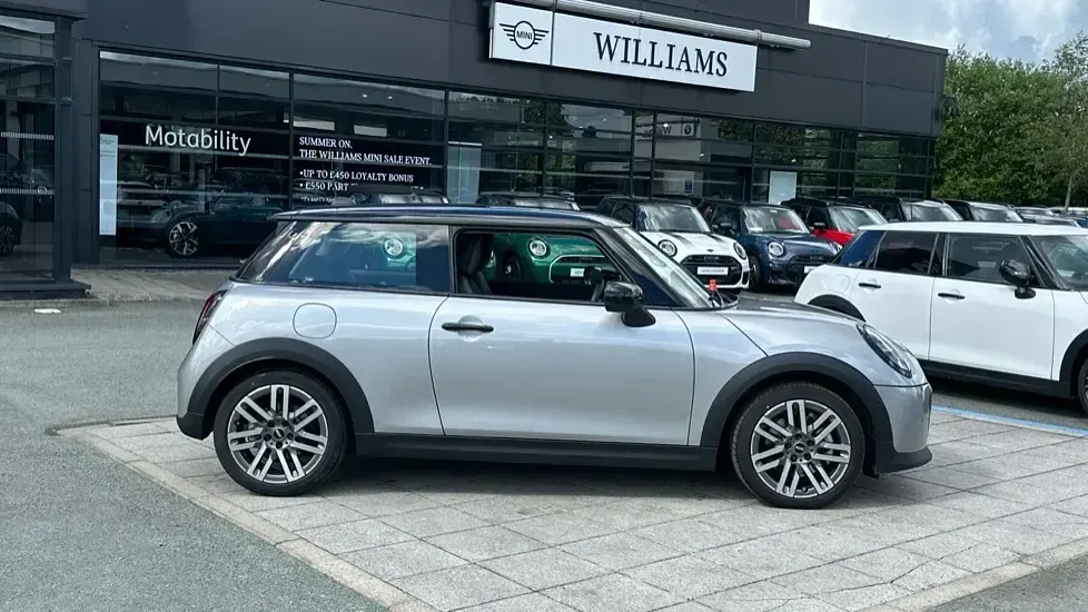 Used Mini Cooper Hatch 113 kW (154 HP) 2025 Silver Hatchback