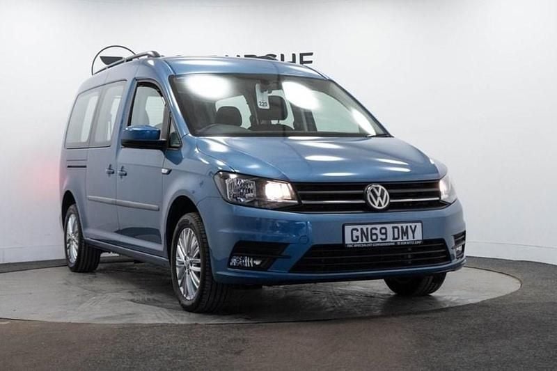 Blue Used 2019 VW Caddy Maxi Life S MPV | £14,995 (Good price) - Image 1/1