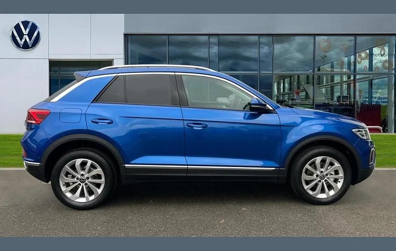 New VW T-Roc Style 147 HP (108 kW) 2025 Blue SUV