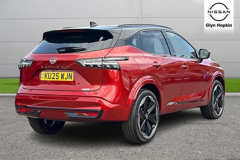 New Nissan Qashqai 140 HP (102 kW) 2025 Red SUV